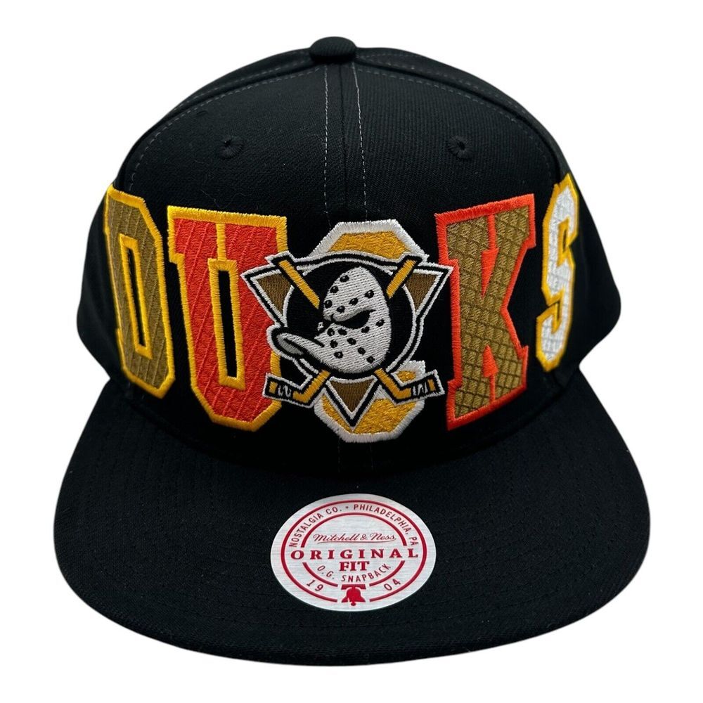 Mitchell & Ness Anaheim Ducks Varsity Bust Snapback‎ Hat Cap Black NHL Hockey